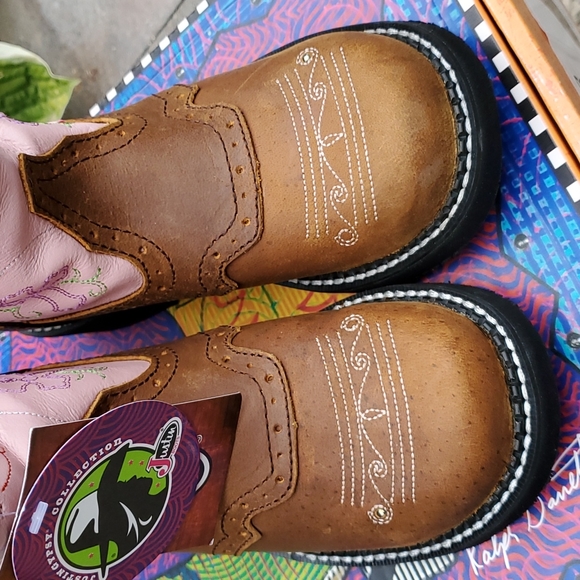 Little Girl's LightUp Cowgirl Boots - Picture 16 of 17